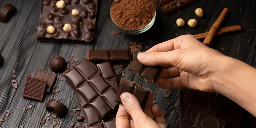Le chocolat noir est-il vraiment plus sain que le chocolat au lait ?