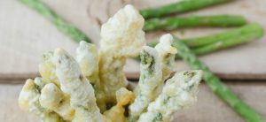 Asperges-tempura-pinda-dip