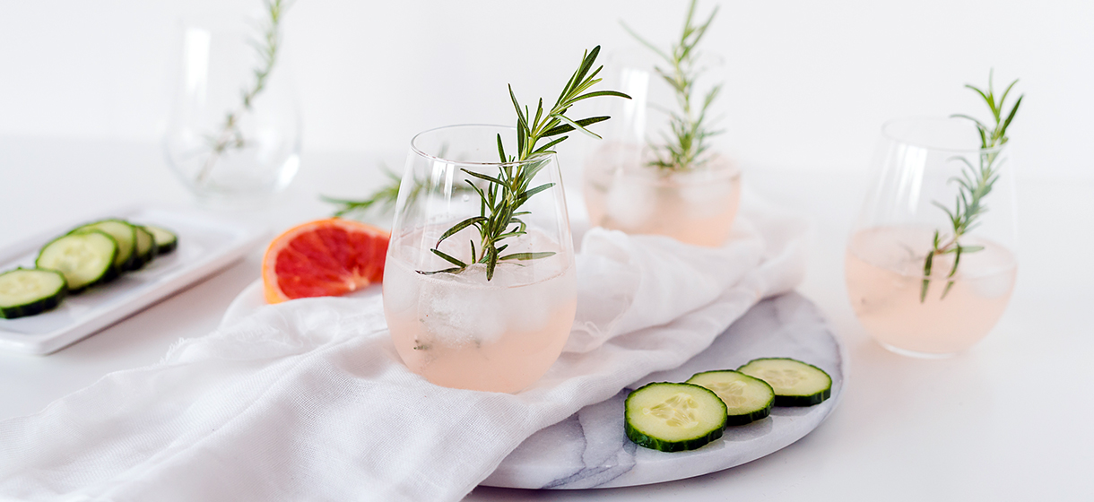 Mocktail pamplemousse, concombre et romarin